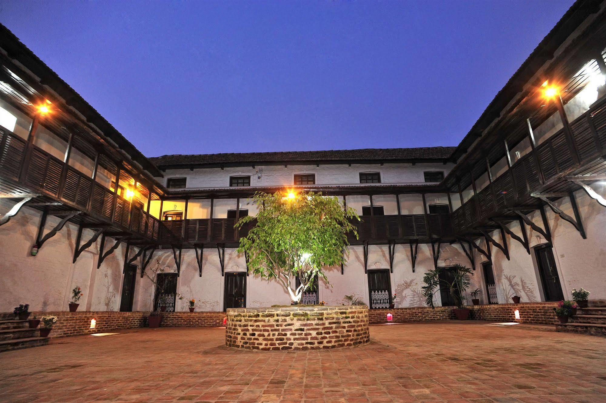 Oyo 738 Hotel Kaze Darbar Katmandou Extérieur photo